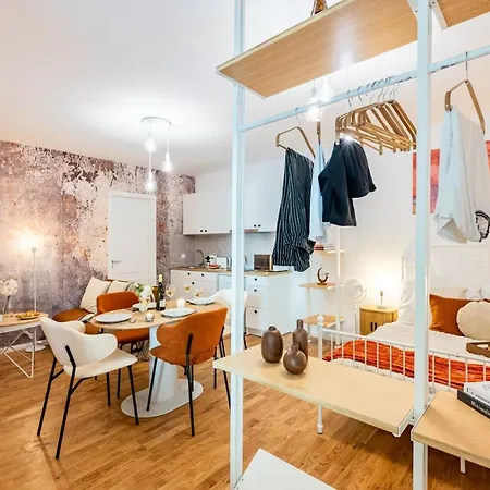 New Town Boutique With Free Parking アパート *